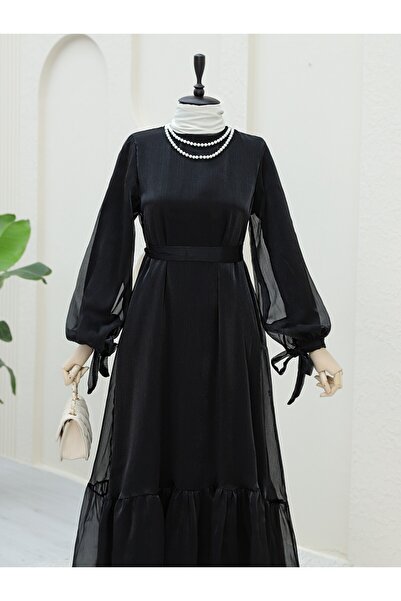 Modamorfo Szyfonowa sukienka z koronkowymi rękawami i spódnicą