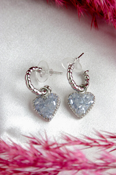 Store أقراط بتفاصيل قلب من حجر الزركون