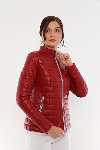 Basics&More سترة جلدية حمراء نسائية