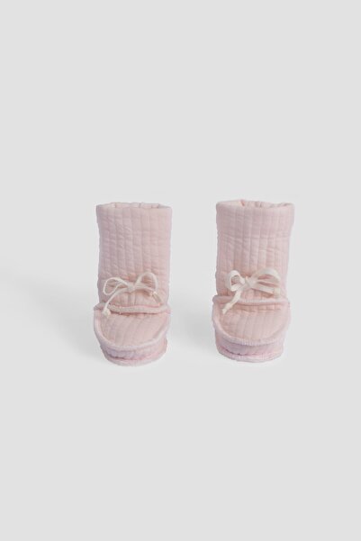 Little Gusto Wellsoft Quilted Pink Baby Booties