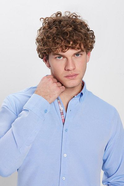 Tudors Pánská Slim Fit košile Oxford Texture – dlouhý rukáv, snadné žehlení, modrá, límeček na knoflíky