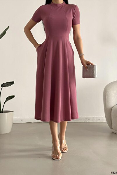 Deafox Puderfarbenes, kurzärmliges, langes Kleid aus Crêpe-Stoff mit Tasche