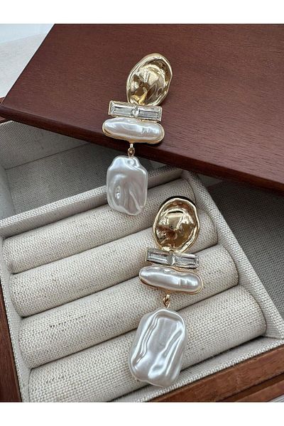 Jerie Gold Stone and Pearl Detailed Dangle Vintage Earrings