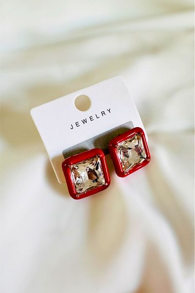 PETEK AKSESUAR Square Cut Stone Detailed Earrings