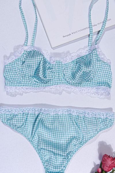 Rubuvi Sienna Model Set de lenjerie intima din satin neconsolidat din dantela cu sârmă pentru femei