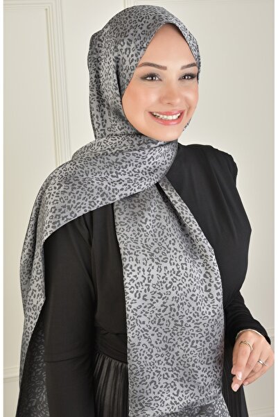 Touch Leopard Pattern Jacquard Shawl