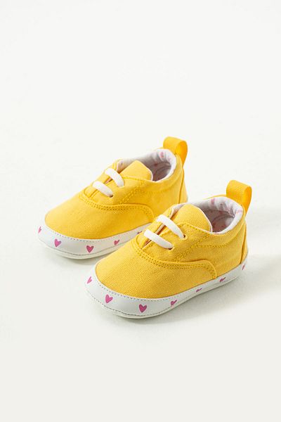 yummy kids Non-Slip Sole Rubber Laced Comfortable Baby Girl Booties with Heart Print Detail