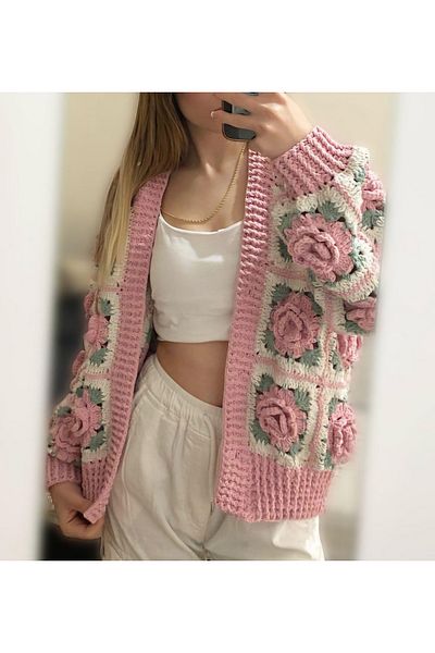 El örgüsü Cardigan de damă croșetat cu motiv trandafir