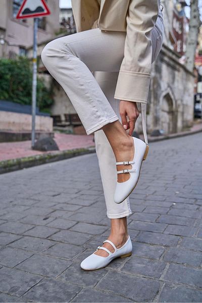 Madamra Weiße Damen-Ballerinas mit doppeltem Gürtel