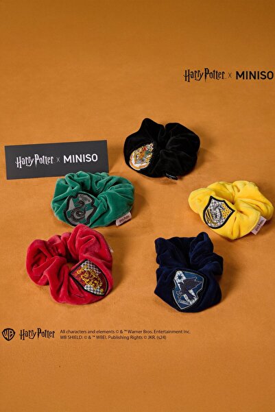 Miniso Harry Potter Lisanslı Hufflepuff Rozetli Saç Lastiği – Zarif Tasarımlı...