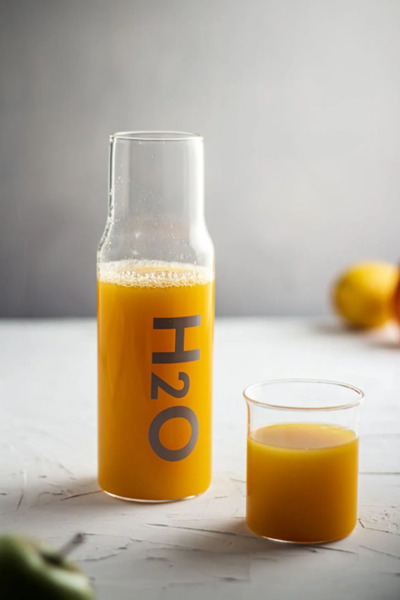 Çavdar Group H2O Cam Kapaklı Baş Ucu Sürahisi 600 ml Cam Su Meşrubat Sürahisi