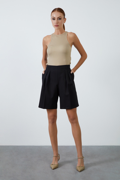 4G GIZIA Diz Üstü Klasik Siyah Şort