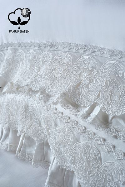 Nazik Home طقم غطاء لحاف مزدوج من الساتان القطني العضوي من Helen Lace