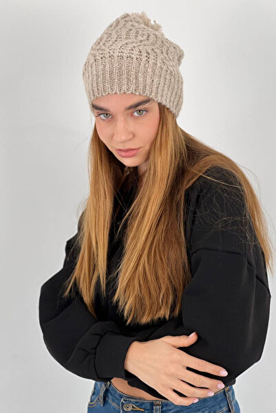 Miss Poem Women's Pompom Winter Hand Knitted Ecru Beret