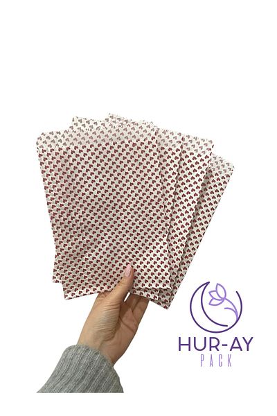 HUR-AY PACK Хартиена торбичка 18x24 см с червена панделка - 8 пликчета във формата на сърце, подарък