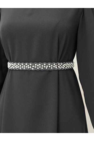 Modamorfo Šaty Hakim Yaka s balónovými rukávy a páskem - černé