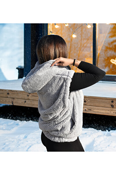 Özgüner Oyuncak Pabtex's Coolest Touch in Winter: Plush Vest and Hat Combination