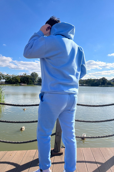 ruNadeS Ανδρικό σετ αθλητικής φόρμας με ριγέ ριγέ χαλαρή εφαρμογή με ελαστικά πόδια και τσέπη καγκουρό - Ρούχα για το σπίτι