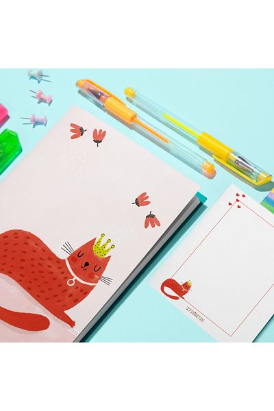 itsybitsy 15X21 Dotted, Lacquered Notebook, 40 Sheets - Kitty of Queens Series