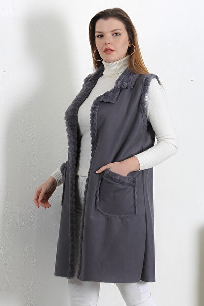 Chiccy Italian Dark Gray Sleeveless Closure-Free Double Pocket Fur Casual Suede Woven Vest