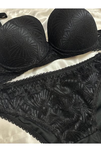 White Lady Patterned Lace BlacK Bra and Panty Set