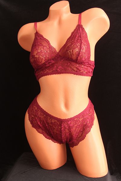 KİVİK Women's Burgundy Capless Lace Strappy Bra Set