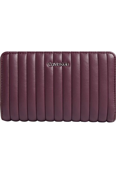 Calvin Klein Mini Line Quilt Medium Bifold Wallet