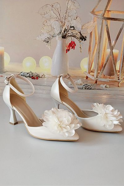 Modavien Women's 7 cm Rose Detailed Bridal Shoes