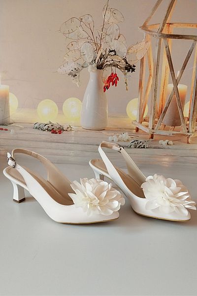 Modavien Women's 7 cm Mother of Pearl Rose Detailed Bridal Shoes 450