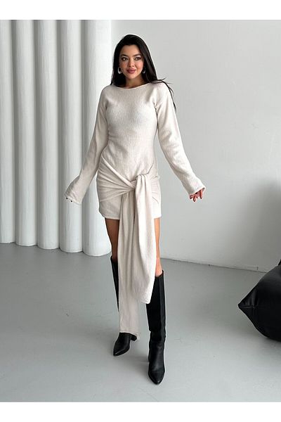 Laluvia Ecrufarbenes, kurzes Kleid mit Schnürung vorne – 7123