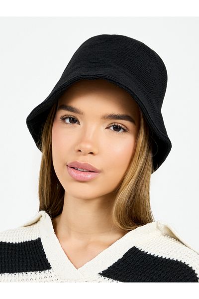 Styli Solid Textured Bucket Hat