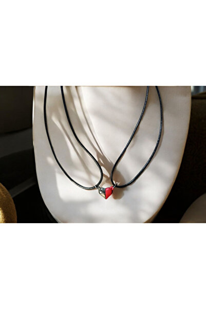 Adel Kapli Mıknatıslı 2li Kırmızı Siyah Arkadaşlık,Sevgili Kolyesi  Hediyelik