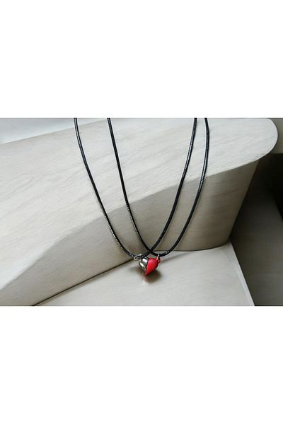 Adel Red Black Set of 2 - Encrusted and Magnetic Dating Necklace, Gift