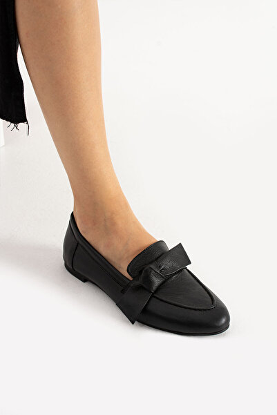 CUCA حذاء نسائي يومي مريح مزين بفيونكة من الجلد الطبيعي