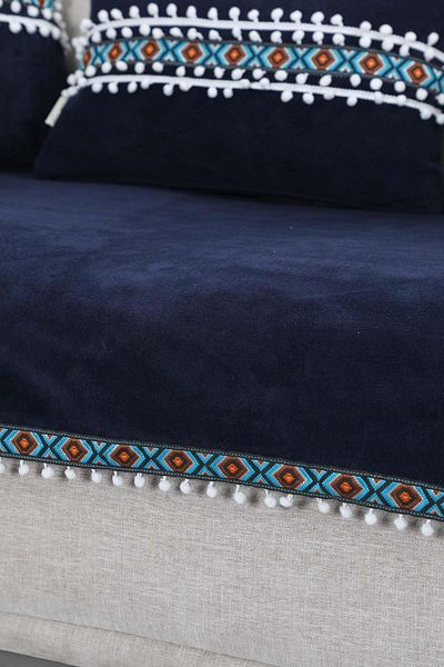 Aisha's Design Anti-Slip Fleece Seat Cover with Stripe Pattern and Pompom 90X160Cm,Ko-36Ik