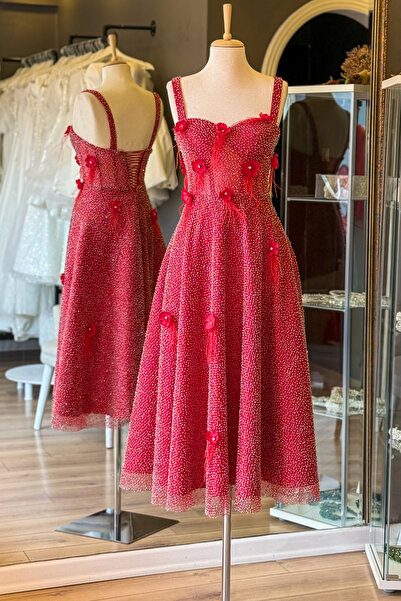 Lenta Moda Kırmızı Boncuklu Dantel Kaplama ve Üç Boyutlu Çiçek Detaylı Midi Abiye Ve Gece Elbisesi
