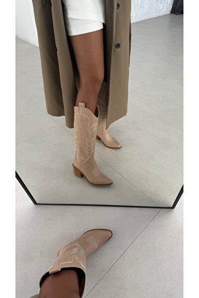 Gilla Shoes and Bag Deri İçi Yünlü İşleme Kabartma Detaylı Kovboy Çizme