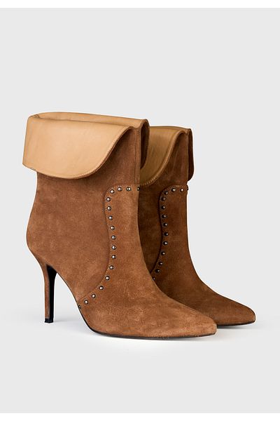 adL Suede Staple Detailed Short Boots