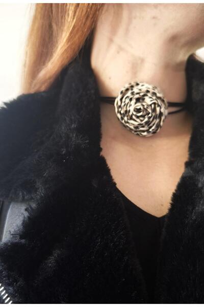 VOBEEYKU ليوبارد نمط زهرة المختنق قلادة