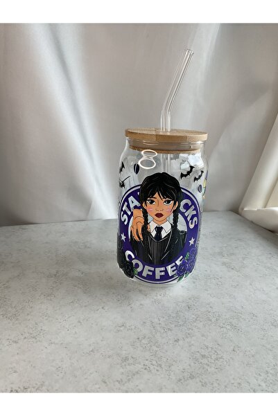 Home كوب عصير القهوة بنمط لطيف من الأربعاء