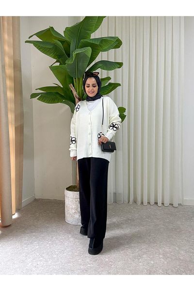 Aselim Hijap Moda Black and White Patterned Cardigan and Buttoned Knitwear Set