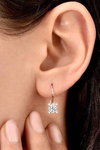 jelux silver Gümüş 925 Ayar 5 Mm Dörtlü Yıldız Zirkon Taşlı Rose Küpe