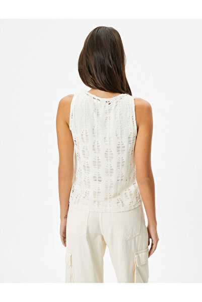 Koton Γιακά και διάτρητα λεπτομερή άλογα