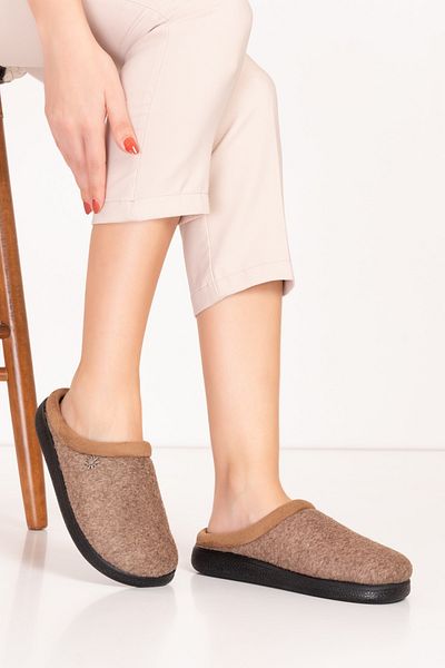 Gondol Comfortable and Light Furry House Slippers - Ev.216