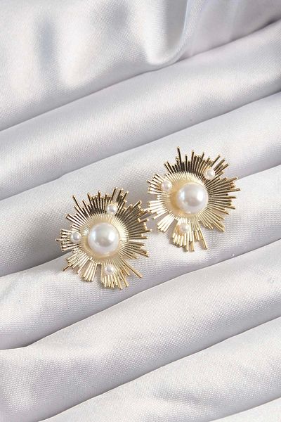 Clariss Brass Gold Color Zircon Jewelled Shining Pearl Grains Earrings