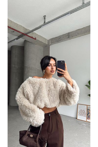 mydukkan.co Stone Color Plush Crop Sweater