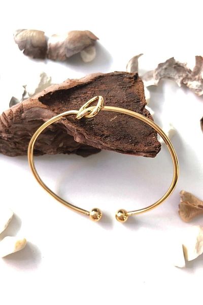 Defne Aksesuar Women's Gold Plated Knot Handcuff Bracelet