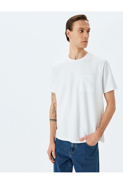 Koton Λεπτομέρεια τσέπης Crew Neck Regular Fit Tok ύφασμα βαμβακερό κοντό μανίκι Basic T-shirt