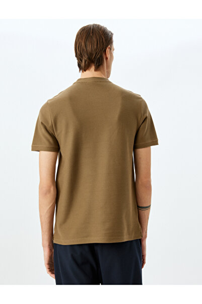 Koton Bisiklet Yaka Pamuklu Dokulu Kısa Kollu Slim Fit Tişört