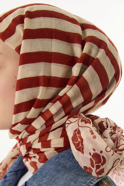 SOFT AKSESUAR Life Flower Line Patterned Shawl